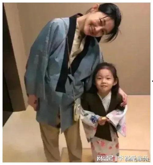 娱乐圈吃瓜爆料情人节,甜蜜爆料,明星恋情大揭秘